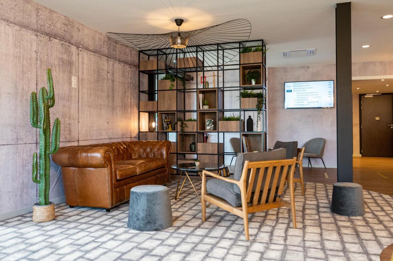 Kyriad Hotel Laval لافال المظهر الخارجي الصورة